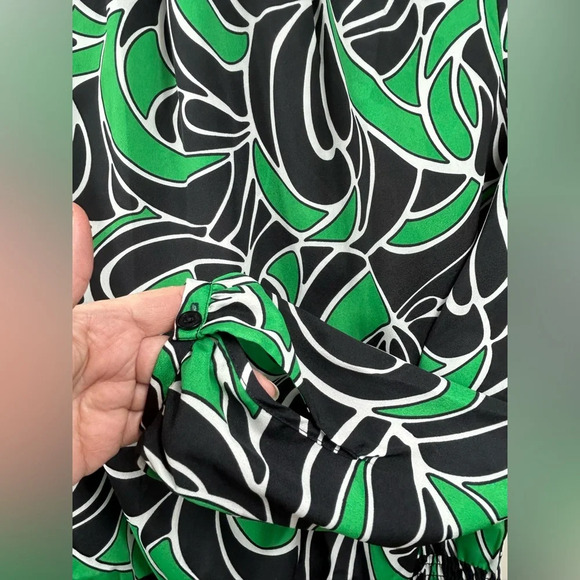 Michael Kors long sleeve crewneck blouse, XS smocked waistband, loose fit Office - Picture 7 of 12